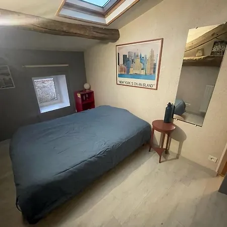 Chambre, Entree Independante, Sdb Privee Habitación en casa particular *